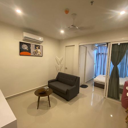 Kota Kinabalu City The Shore - Lucky 7 Homestay ภายนอก รูปภาพ