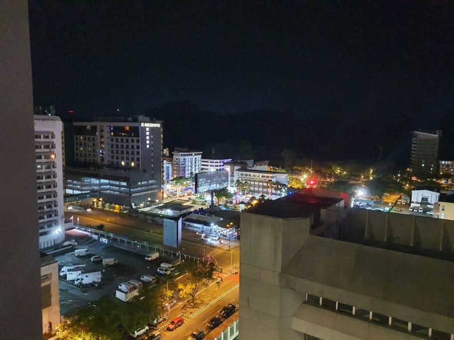 Kota Kinabalu City The Shore - Lucky 7 Homestay ภายนอก รูปภาพ