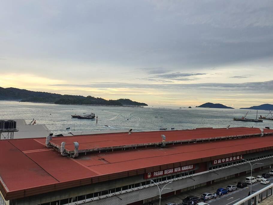 Kota Kinabalu City The Shore - Lucky 7 Homestay ภายนอก รูปภาพ