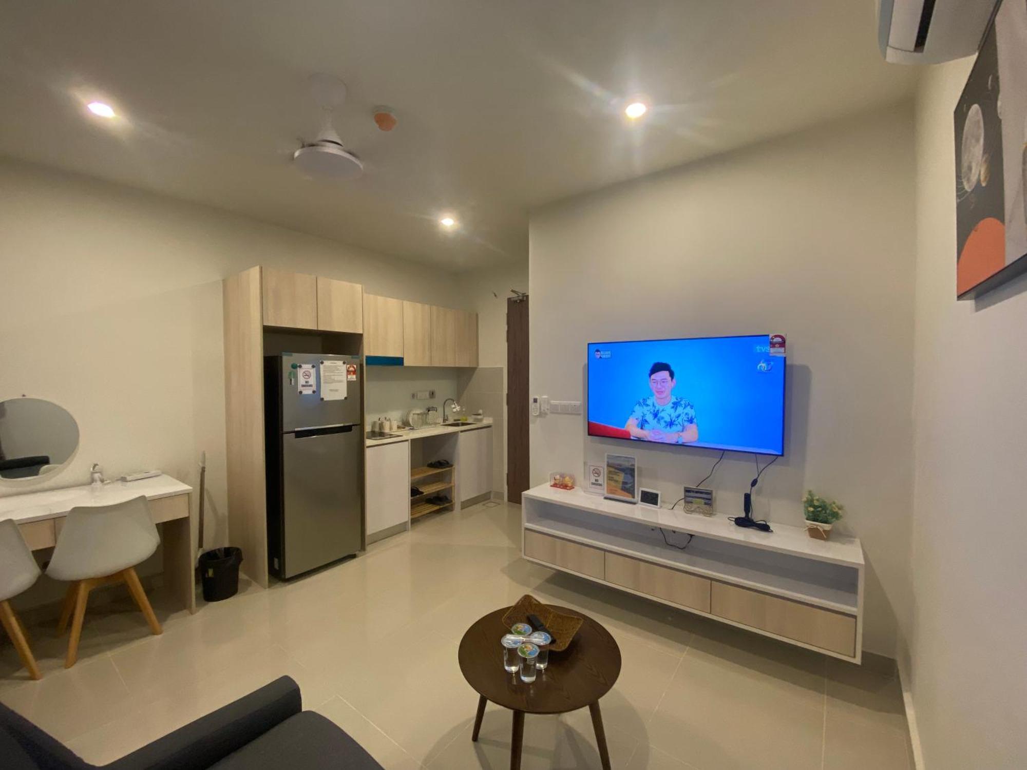 Kota Kinabalu City The Shore - Lucky 7 Homestay ภายนอก รูปภาพ