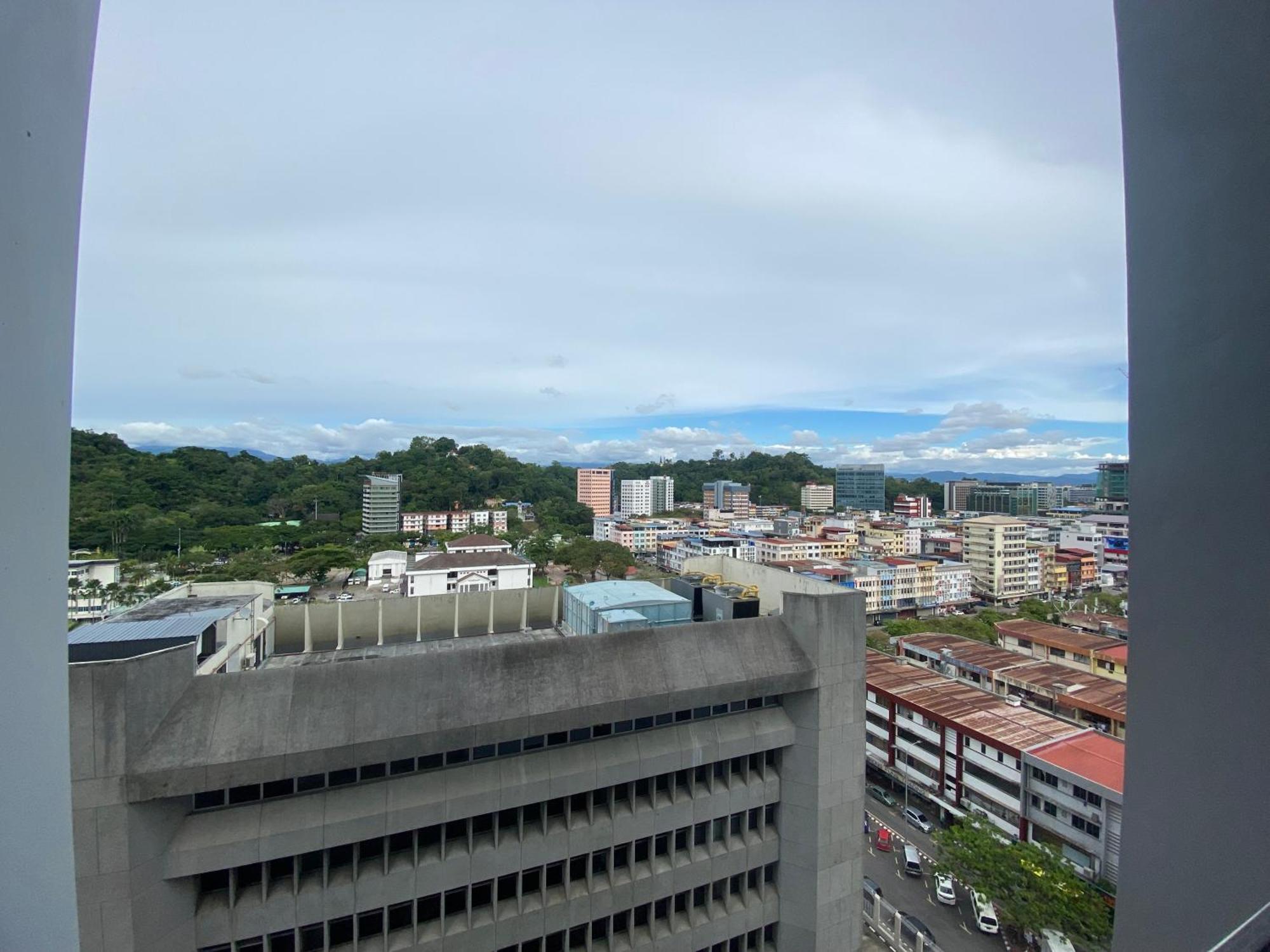 Kota Kinabalu City The Shore - Lucky 7 Homestay ภายนอก รูปภาพ