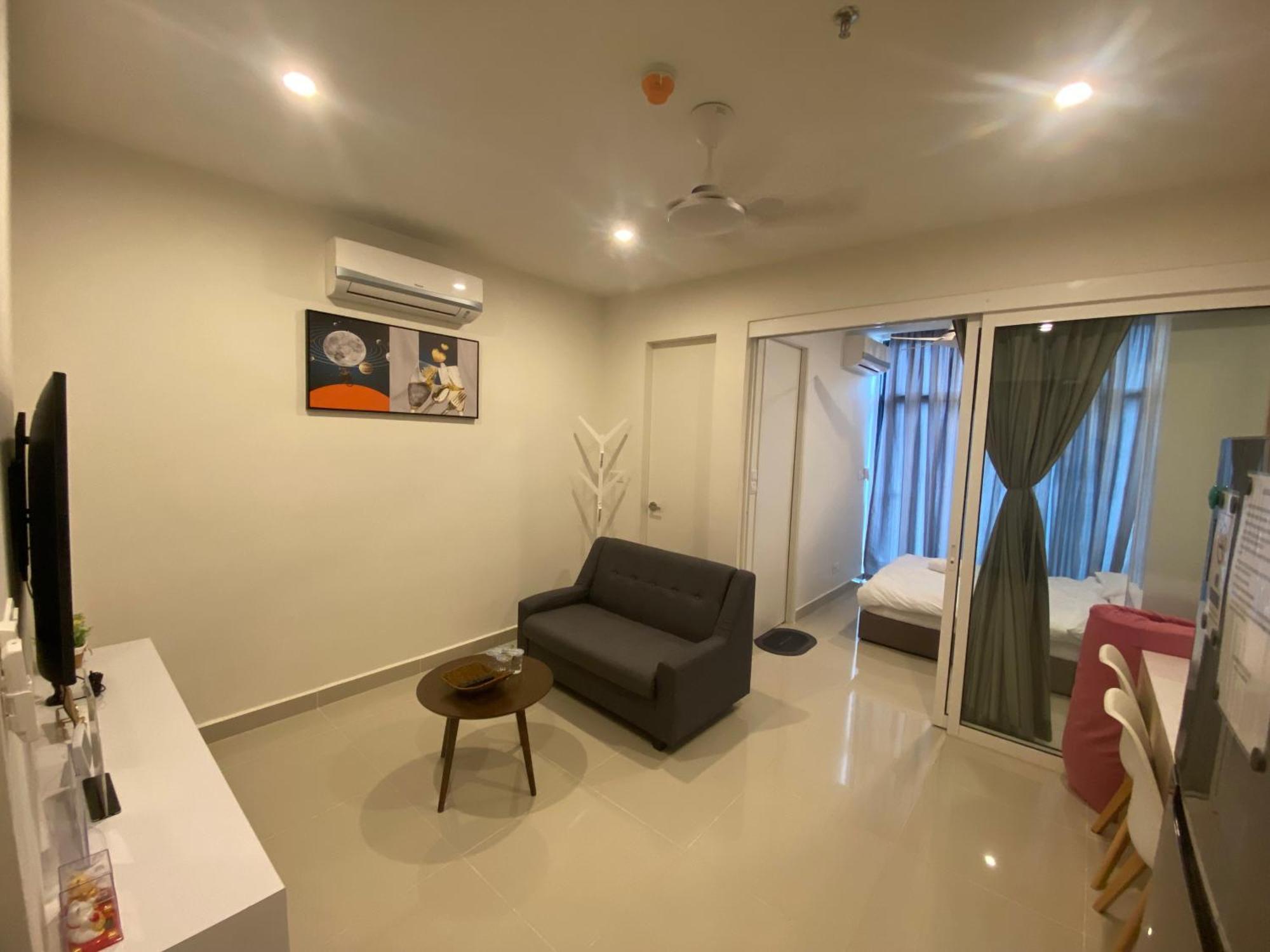 Kota Kinabalu City The Shore - Lucky 7 Homestay ภายนอก รูปภาพ