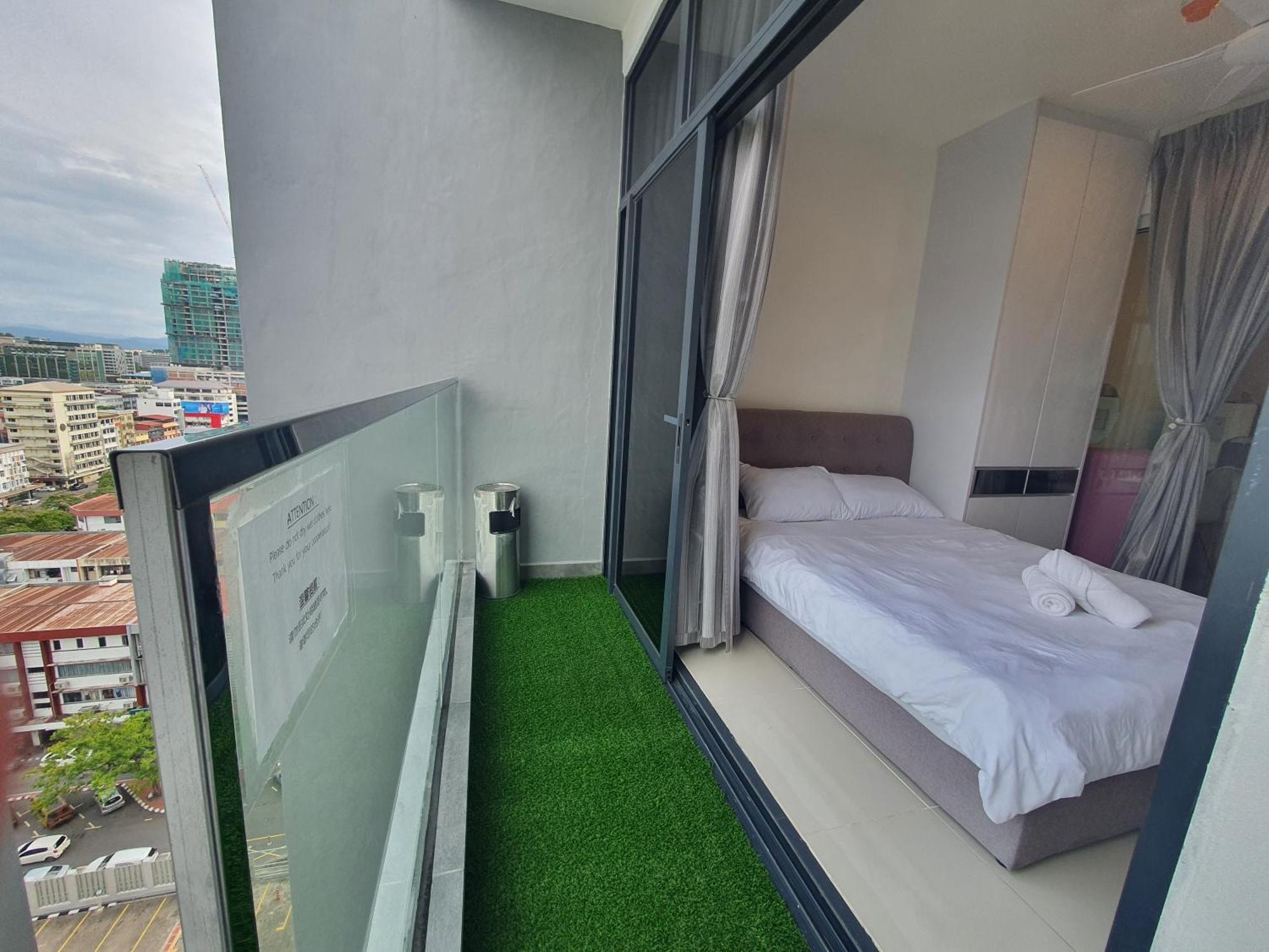 Kota Kinabalu City The Shore - Lucky 7 Homestay ภายนอก รูปภาพ